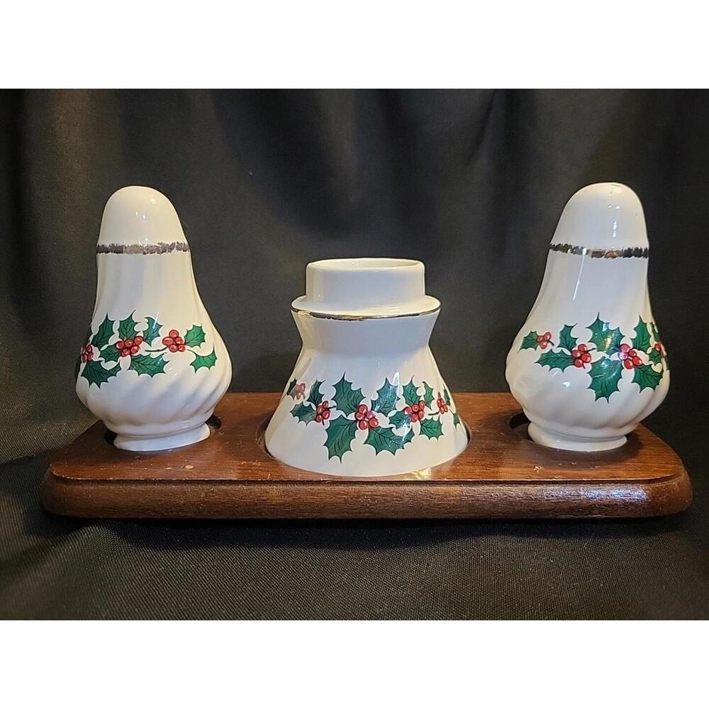 Vintage Hoilday Condiment Set Salt &Pepper Shakers &Tea Light Set W/ Wood Base